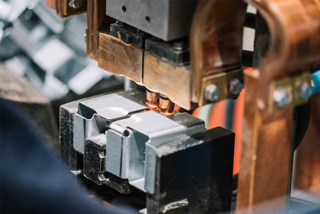 welder-industrial-point